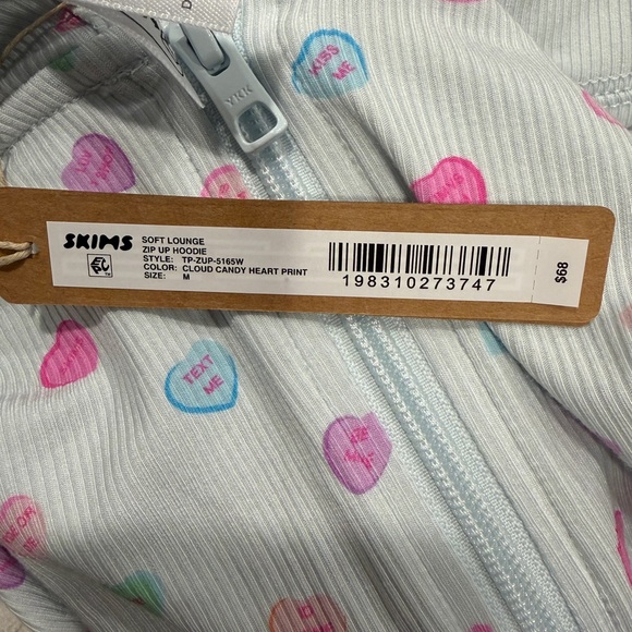 SKIMS Soft Lounge Zip Up Hoodie Cloud Candy Heart Print Size M NWT - Picture 14 of 14